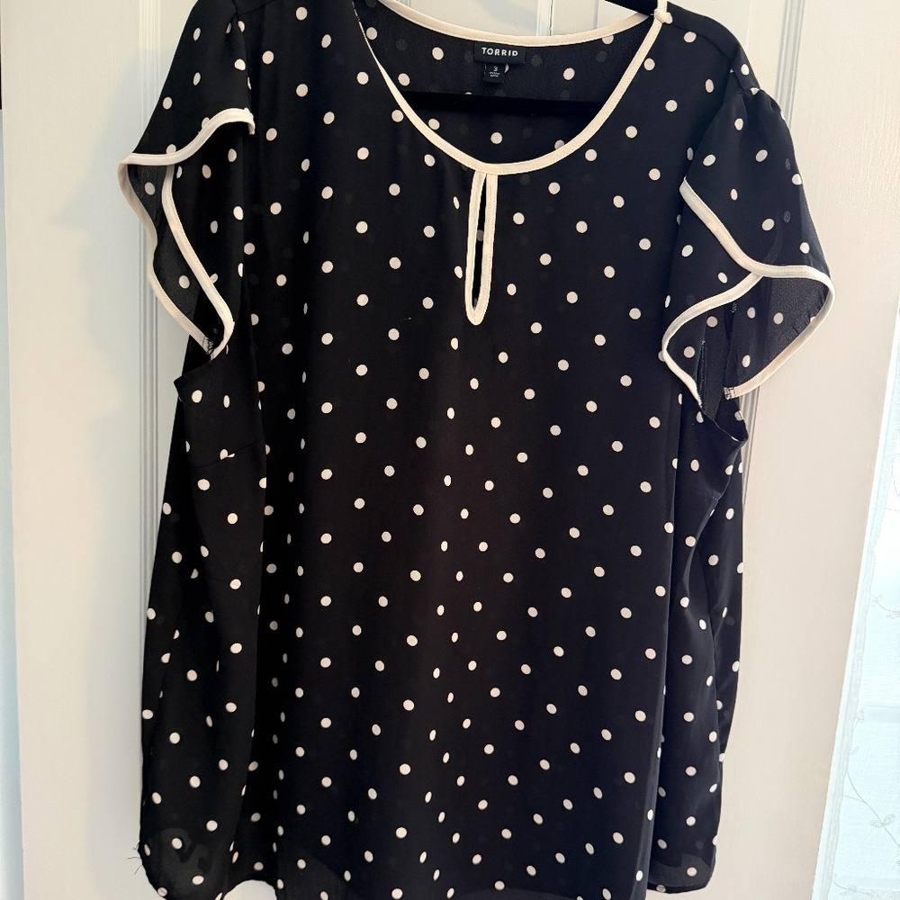 Black and white polka dot blouse - 3x